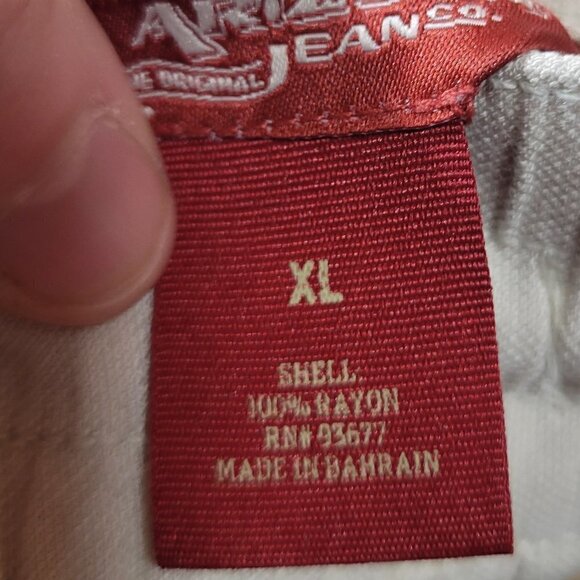 Arizona Jean Company The Original 100 Percent Rayon Cream Color Shorts Size XL - Picture 10 of 10